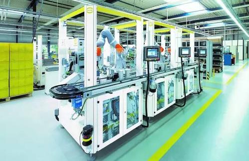 來自北威州的信息通信技術 數字化工廠的開門鑰匙與信息技術服務